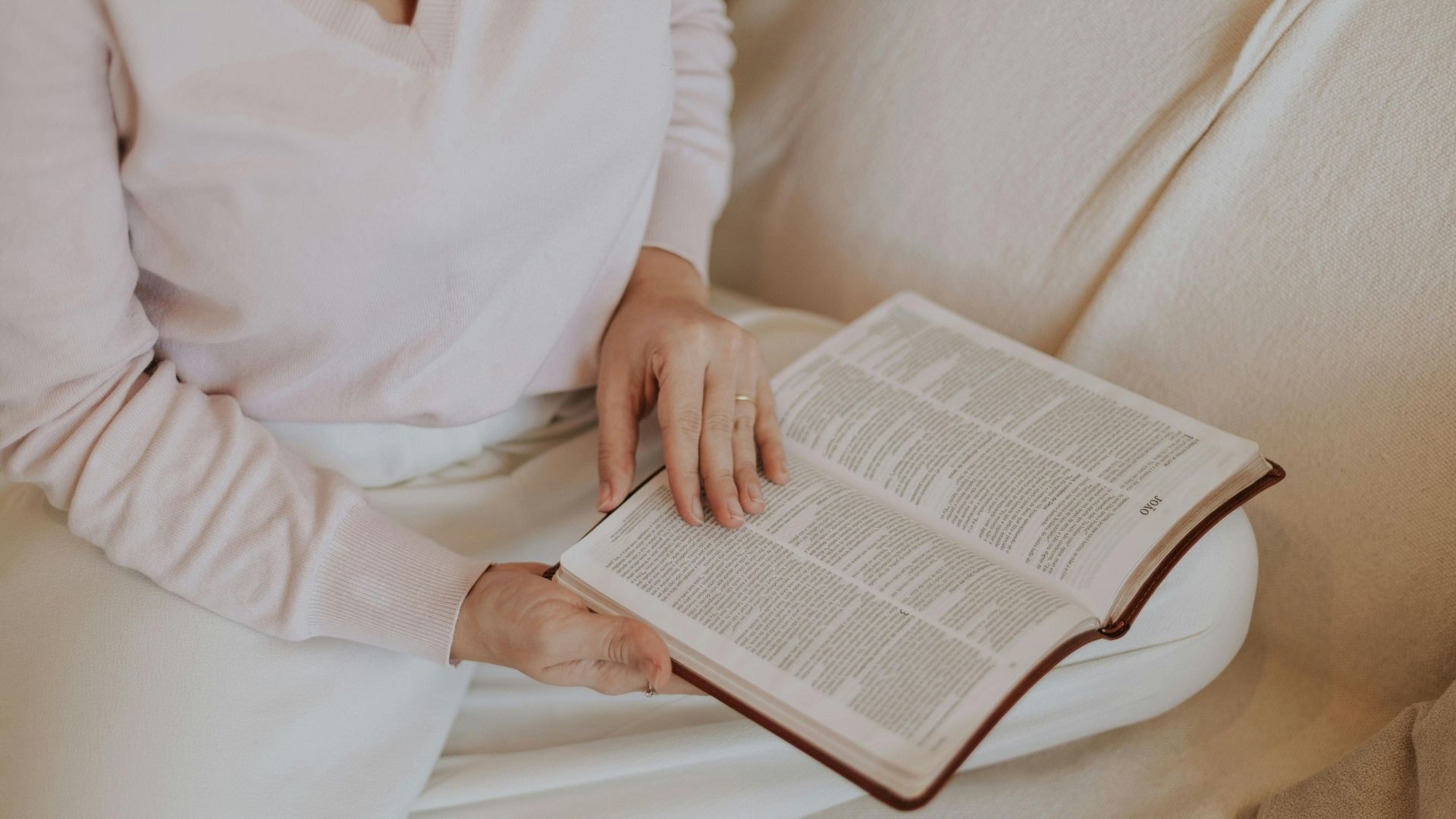 Solo Travel Feels So Lonely as a Christian Woman